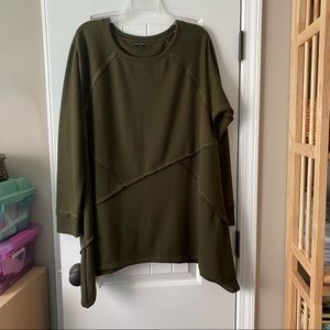 Coco & Carmen handkerchief hem tunic size XXL